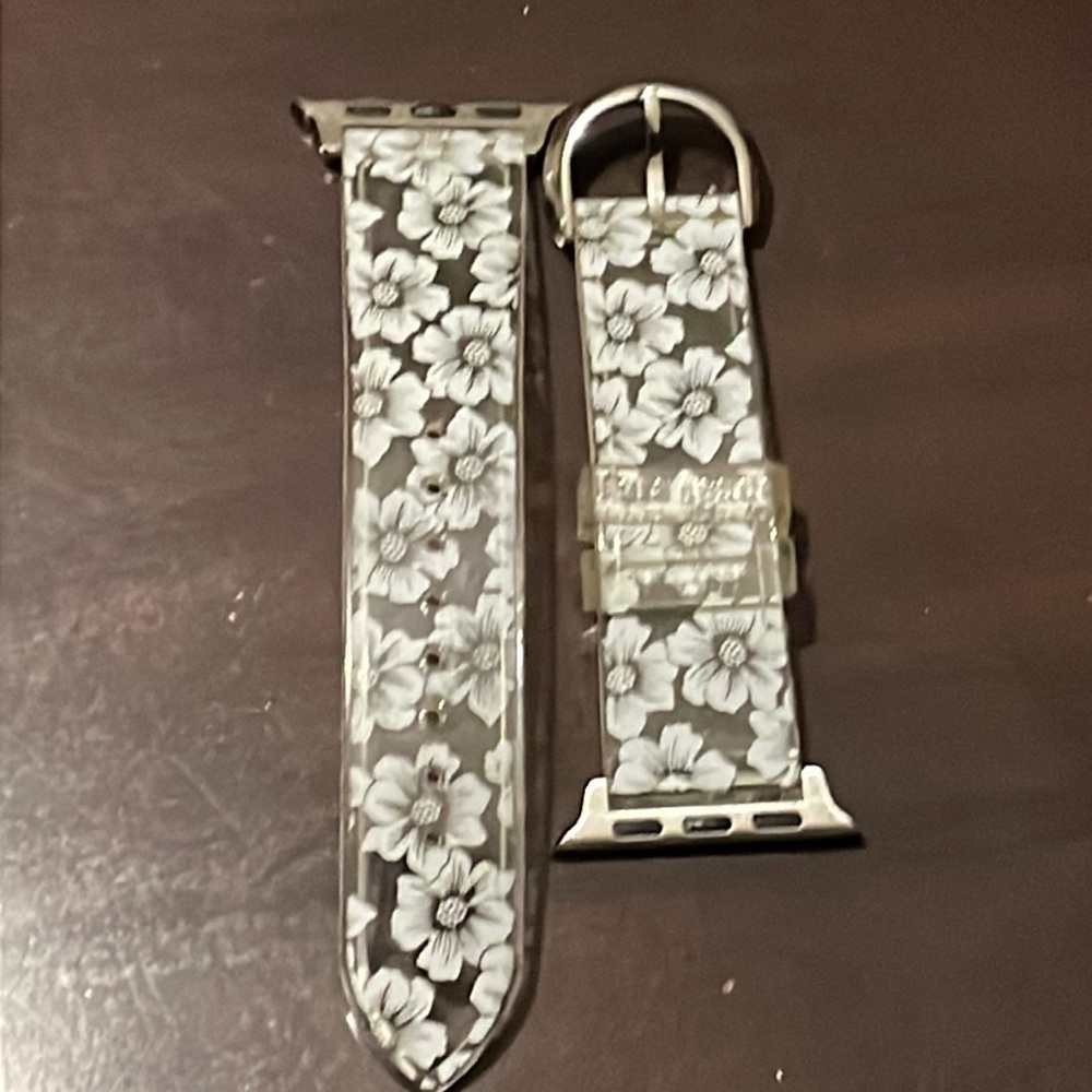 Kate Spade 38mm/40mm Apple Watch wristband.